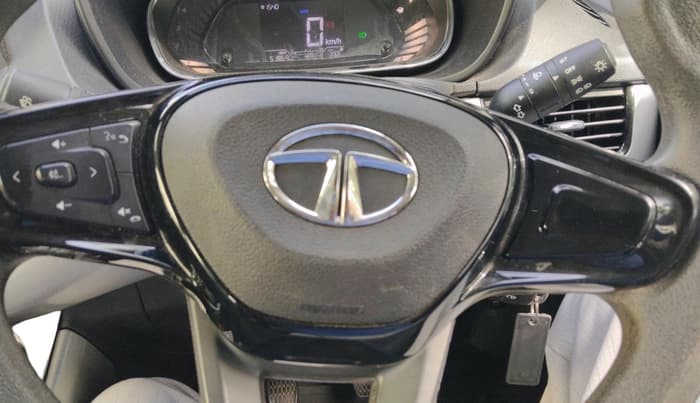 2022 Tata NEXON XM SUNROOF PETROL, Petrol, Manual, 51,859 km, interior