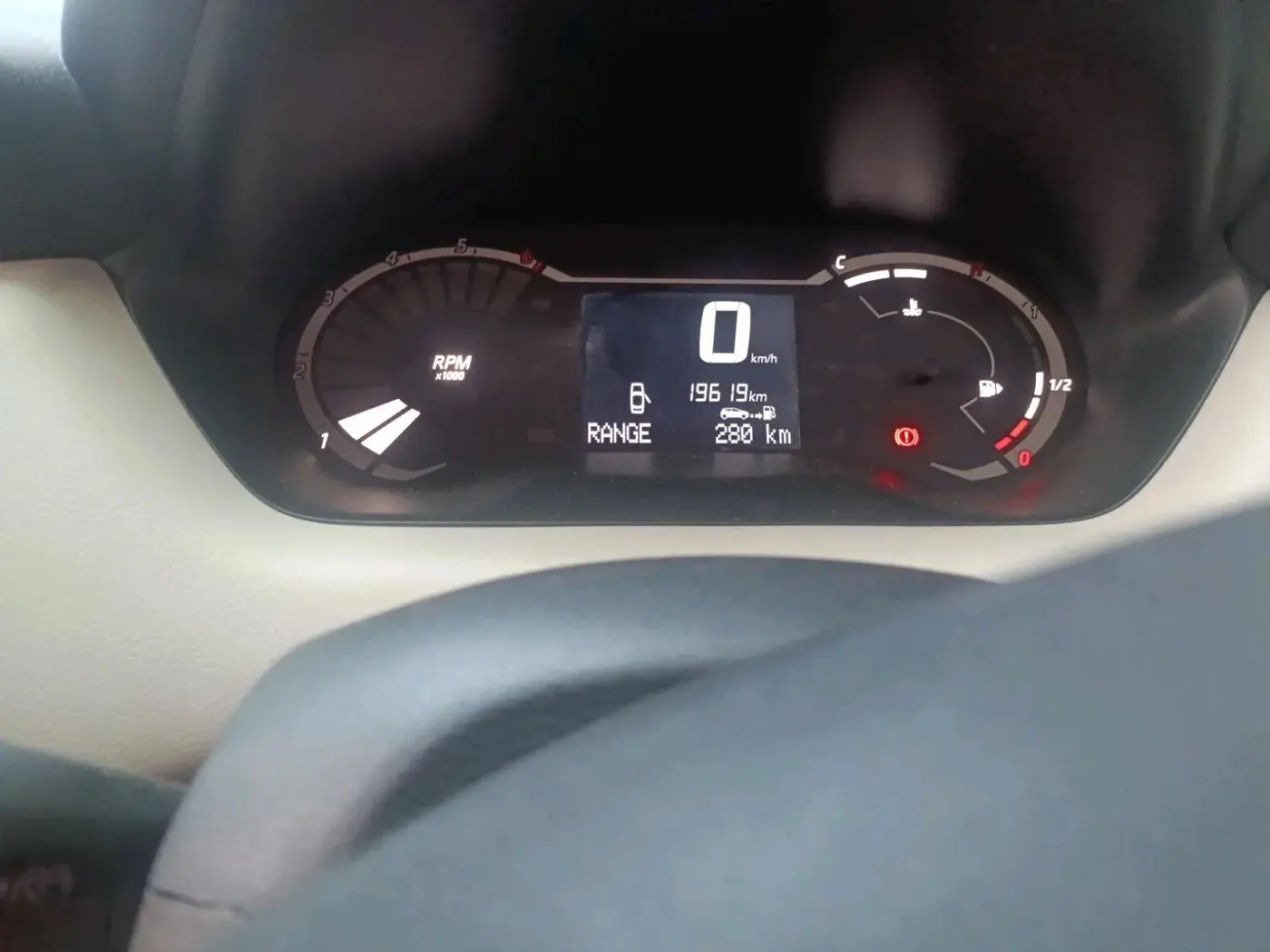 2024 Nissan MAGNITE XL, Petrol, Manual, 21,000 km, interior