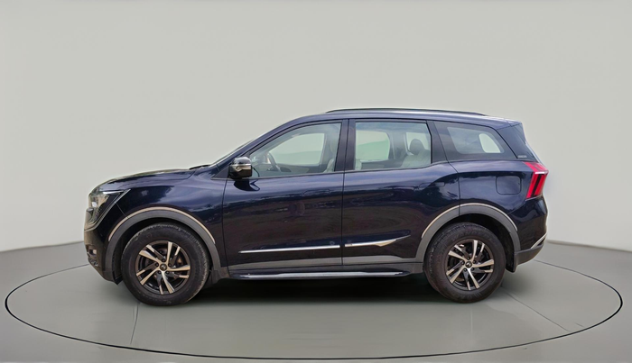 2022 Mahindra XUV700 AX 5 P AT 5 STR, Petrol, Automatic, 19,645 km, exterior