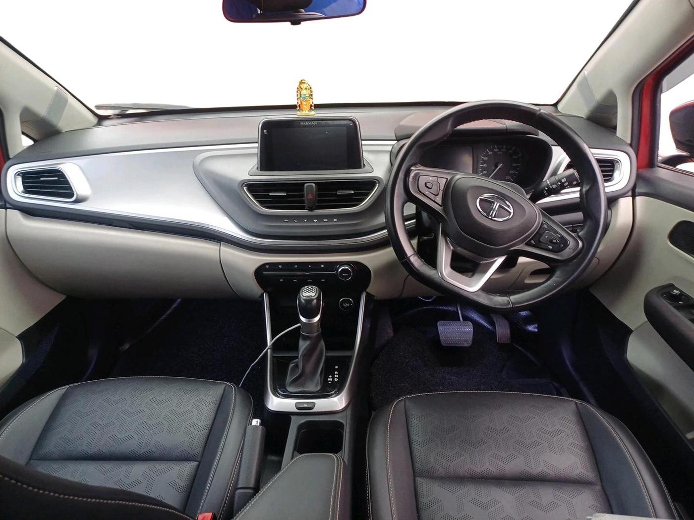 2023 Tata ALTROZ XZA PLUS, Petrol, Automatic, 26,904 km, interior