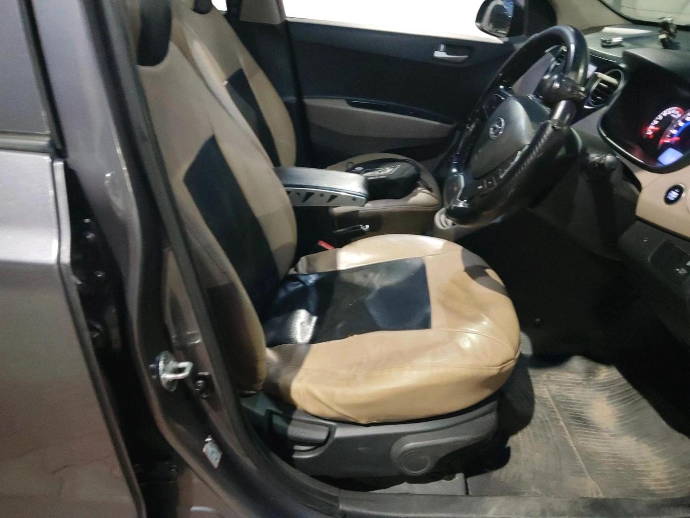 2016 Hyundai Grand i10 ASTA 1.2 KAPPA VTVT, Petrol, Manual, 1,13,716 km, interior