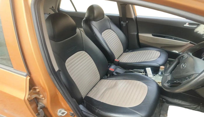 2016 Hyundai Grand i10 SPORTZ 1.2 KAPPA VTVT, Petrol, Manual, 1,07,468 km, interior