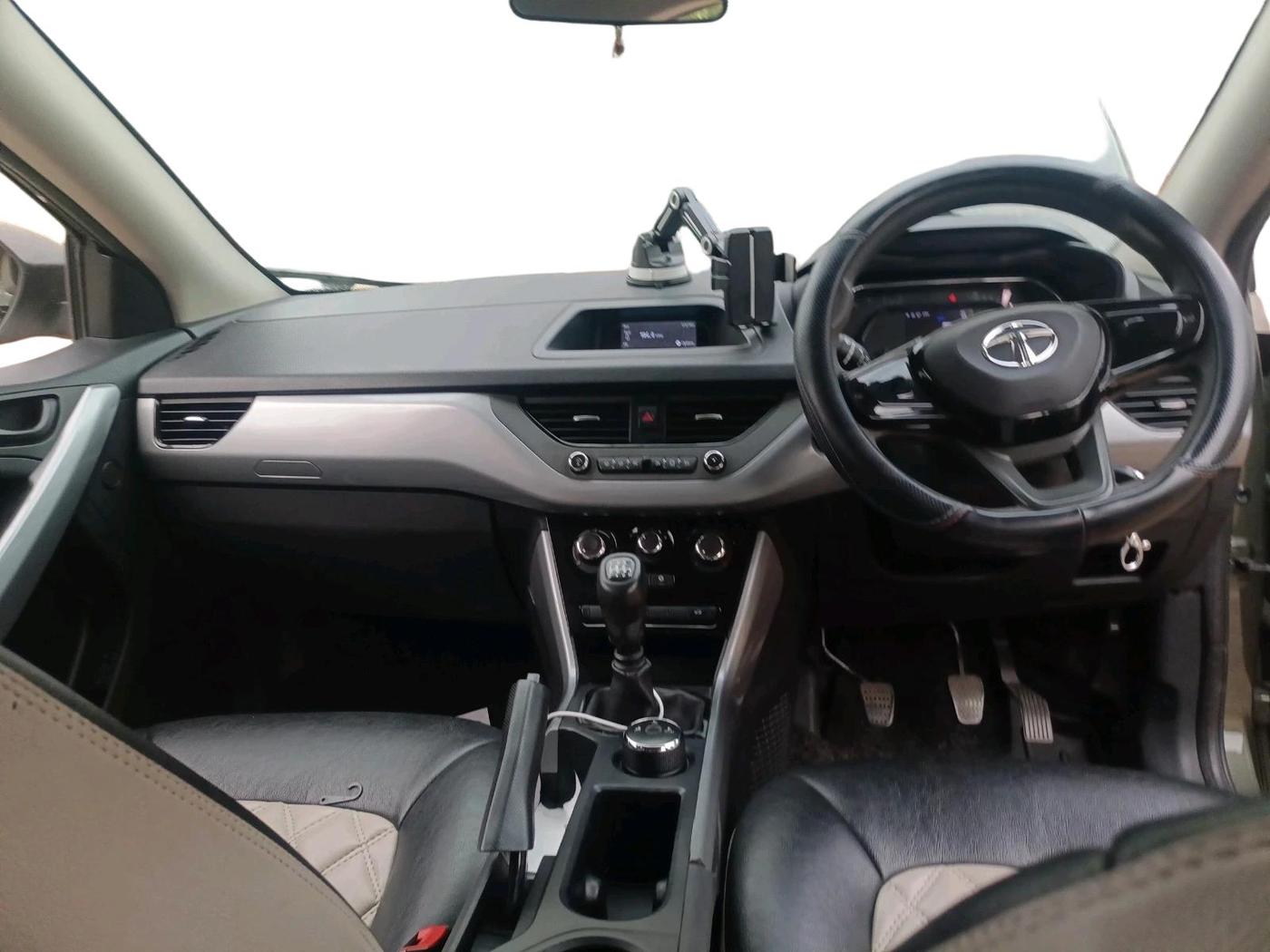 2022 Tata NEXON XM DIESEL, Diesel, Manual, 86,902 km, interior