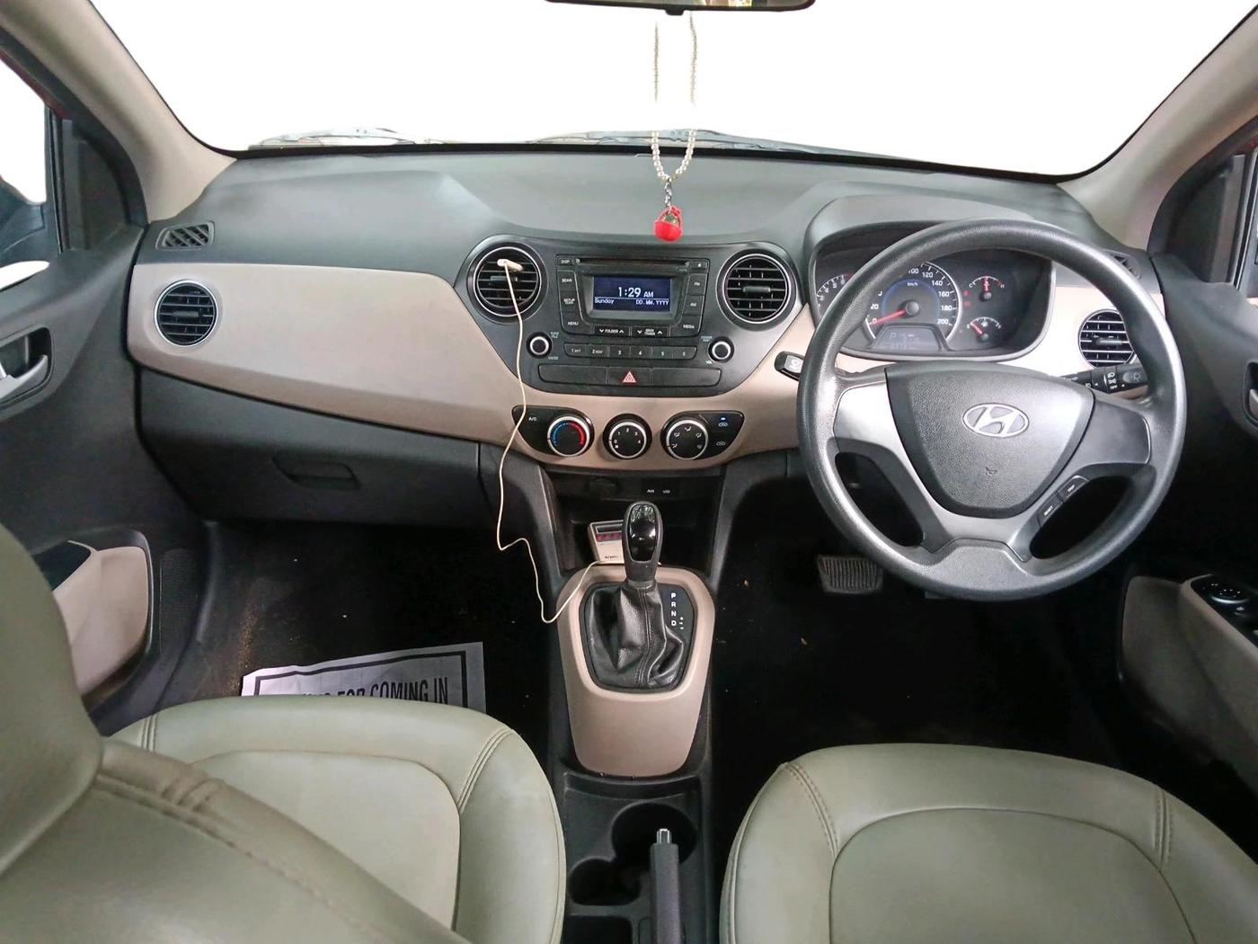 2013 Hyundai Grand i10 SPORTZ AT 1.2 KAPPA VTVT, Petrol, Automatic, 82,731 km, interior