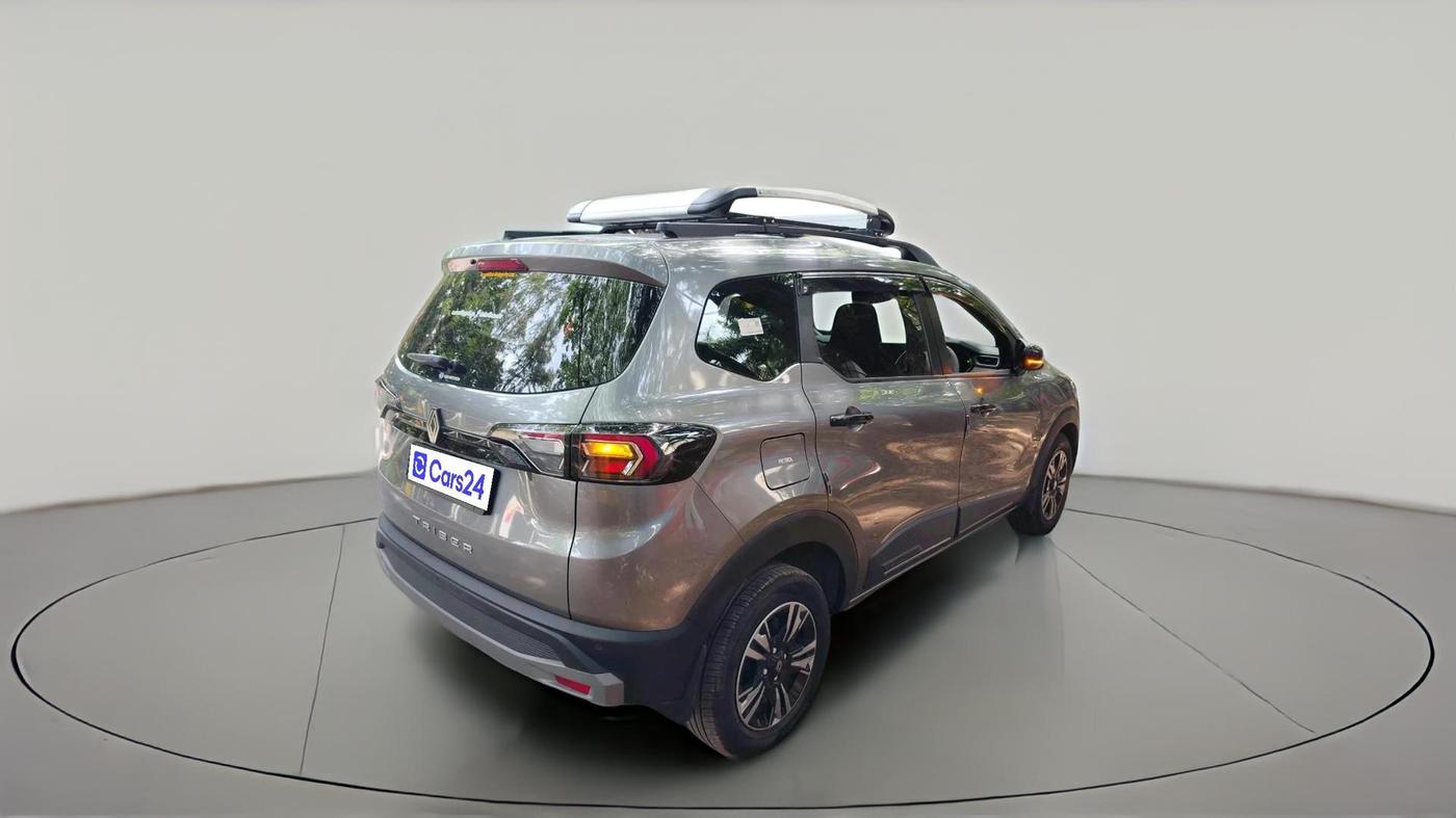 2025 Renault TRIBER Emotion EASY-R AMT, Petrol, Automatic, 3,312 km, exterior
