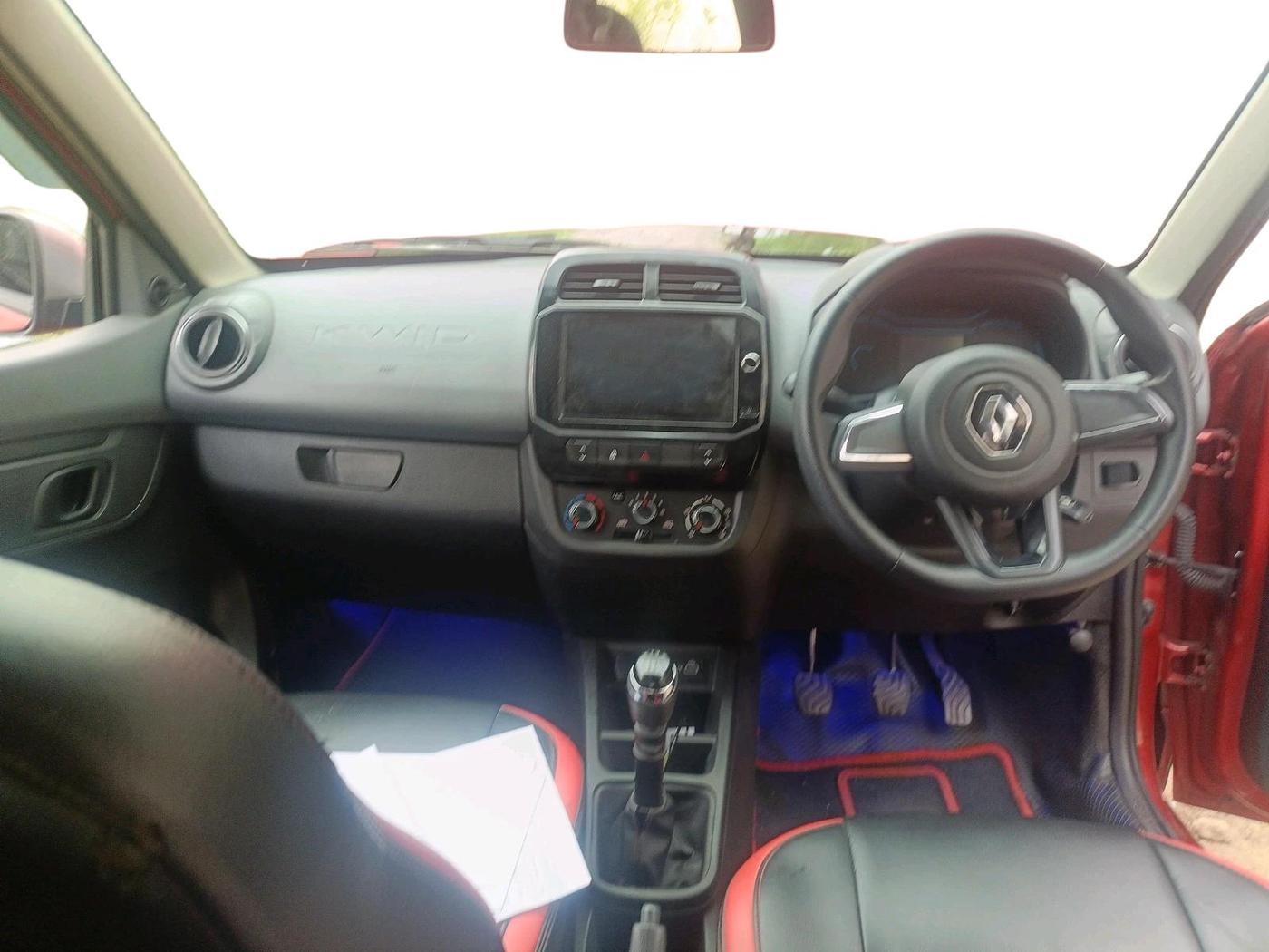 2021 Renault Kwid RXT 1.0 (O), Petrol, Manual, 55,940 km, interior