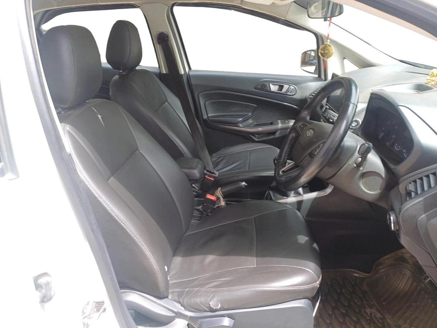 2018 Ford Ecosport TITANIUM 1.5L DIESEL, Diesel, Manual, 1,37,267 km, interior