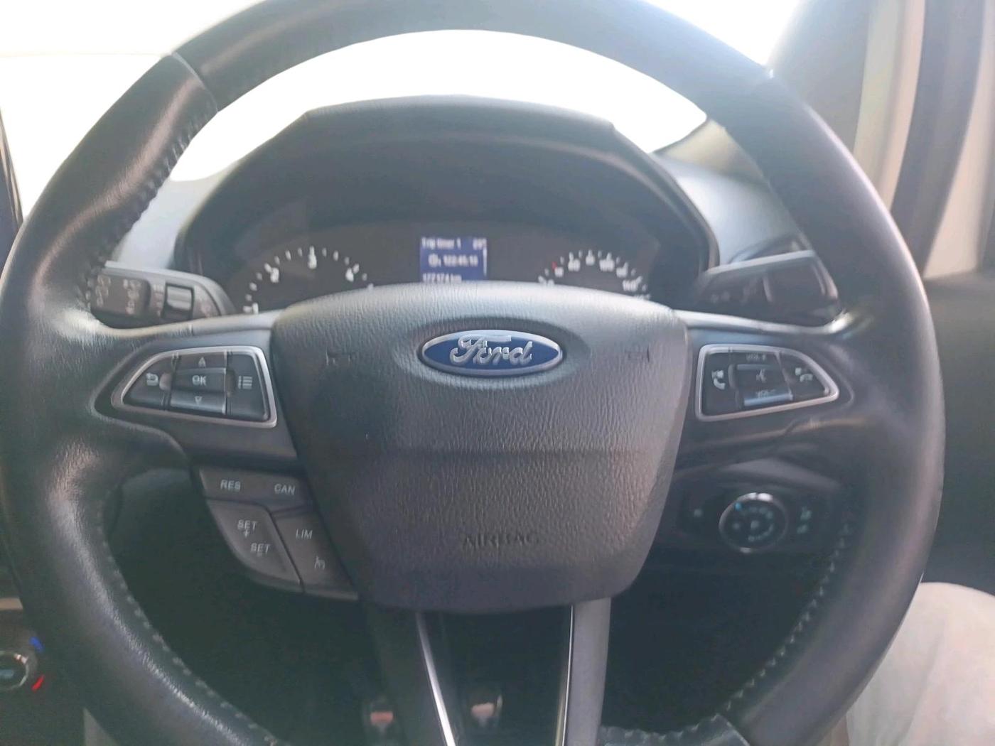2018 Ford Ecosport TITANIUM + 1.5L DIESEL, Diesel, Manual, 1,77,174 km, interior