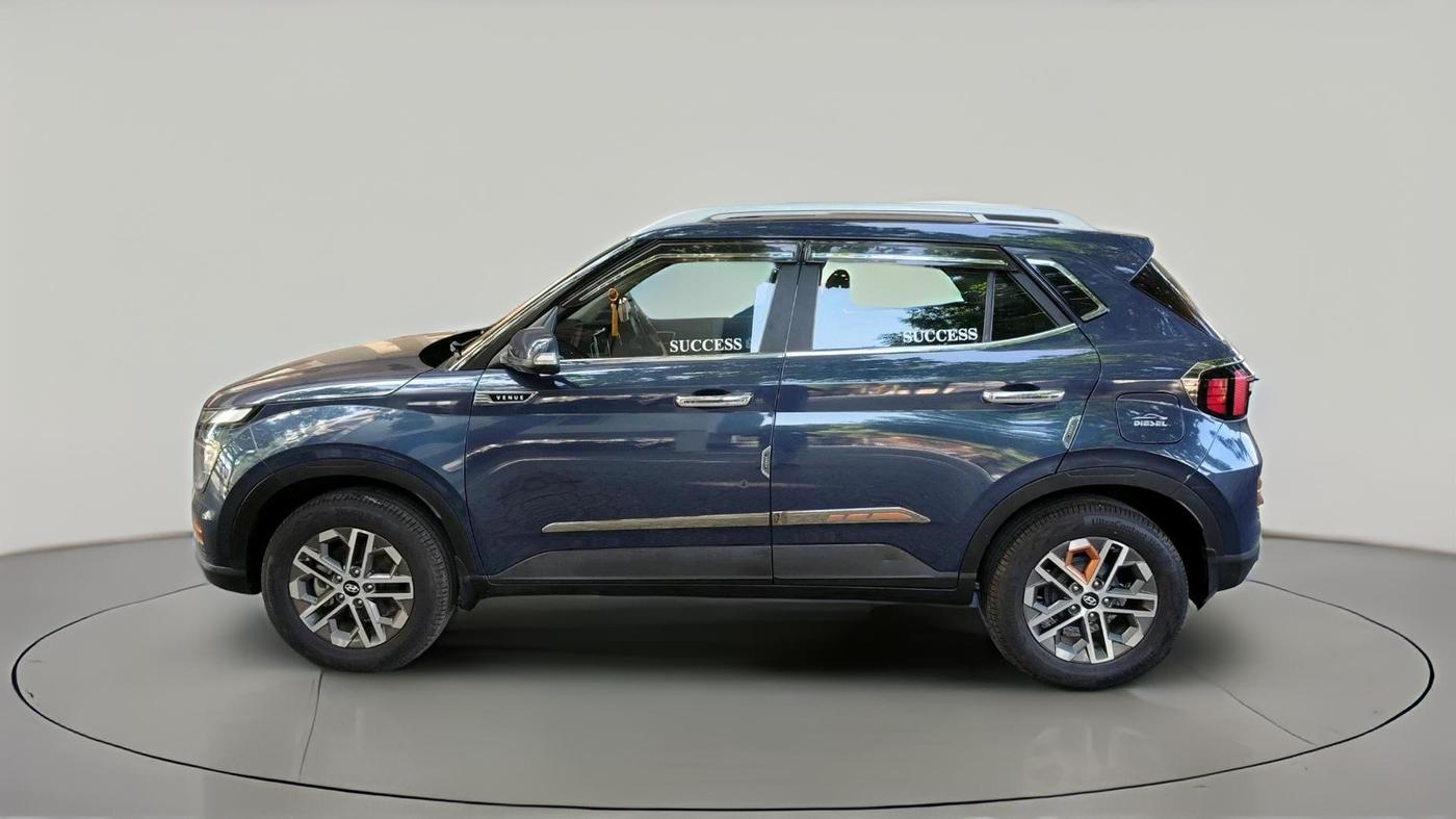 2024 Hyundai VENUE SX 1.5 CRDI, Diesel, Manual, 20,116 km, exterior