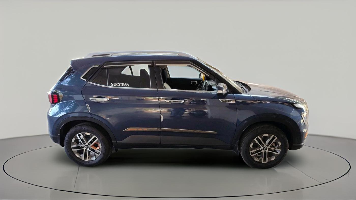 2024 Hyundai VENUE SX 1.5 CRDI, Diesel, Manual, 20,116 km, exterior