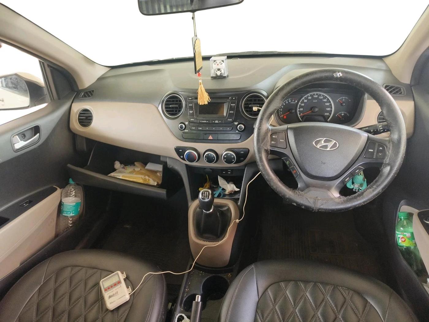 2016 Hyundai Grand i10 SPORTZ 1.2 KAPPA VTVT, Petrol, Manual, 70,253 km, interior