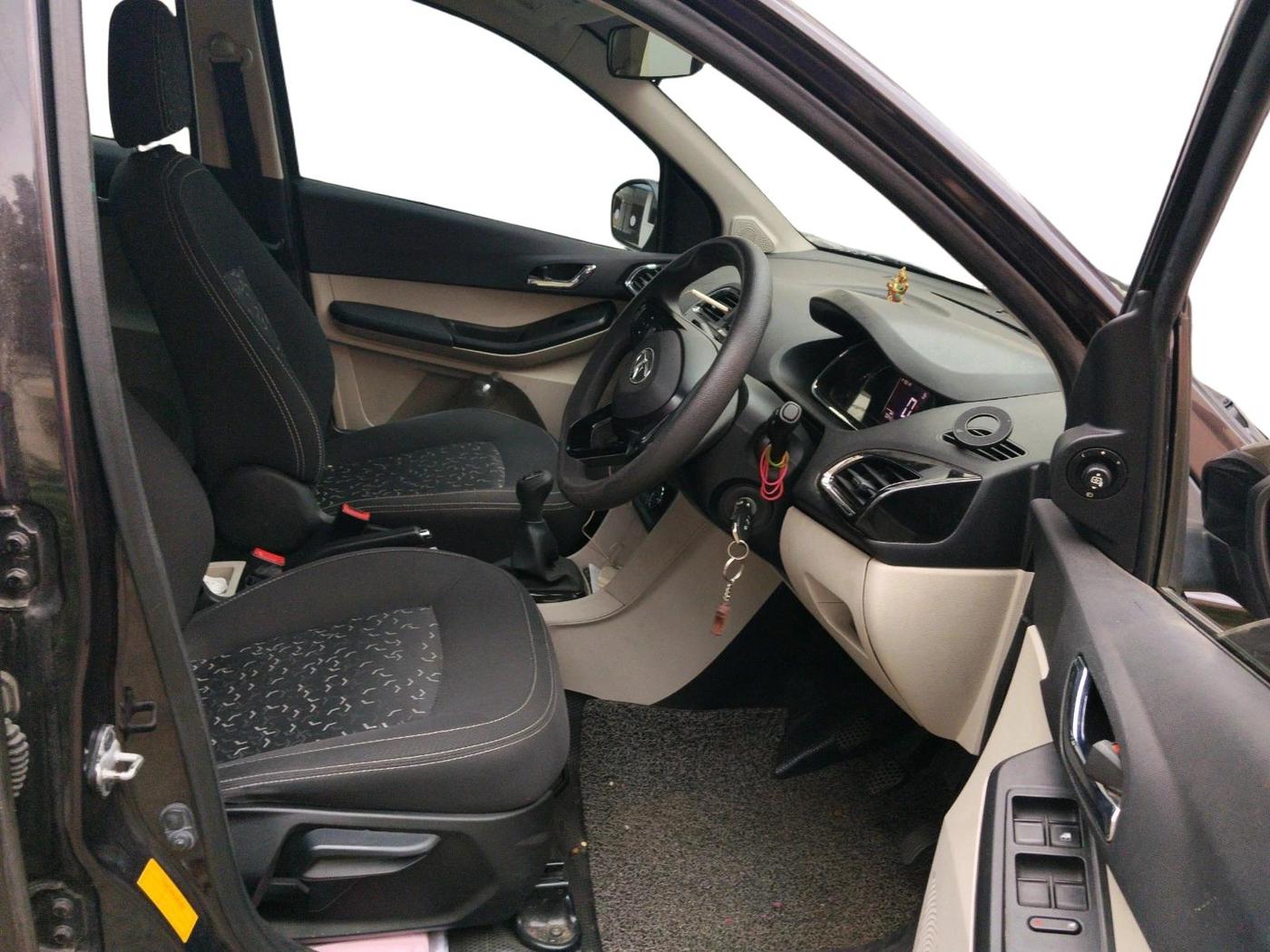 2022 Tata Tiago XZ PLUS CNG, CNG, Manual, 70,244 km, interior
