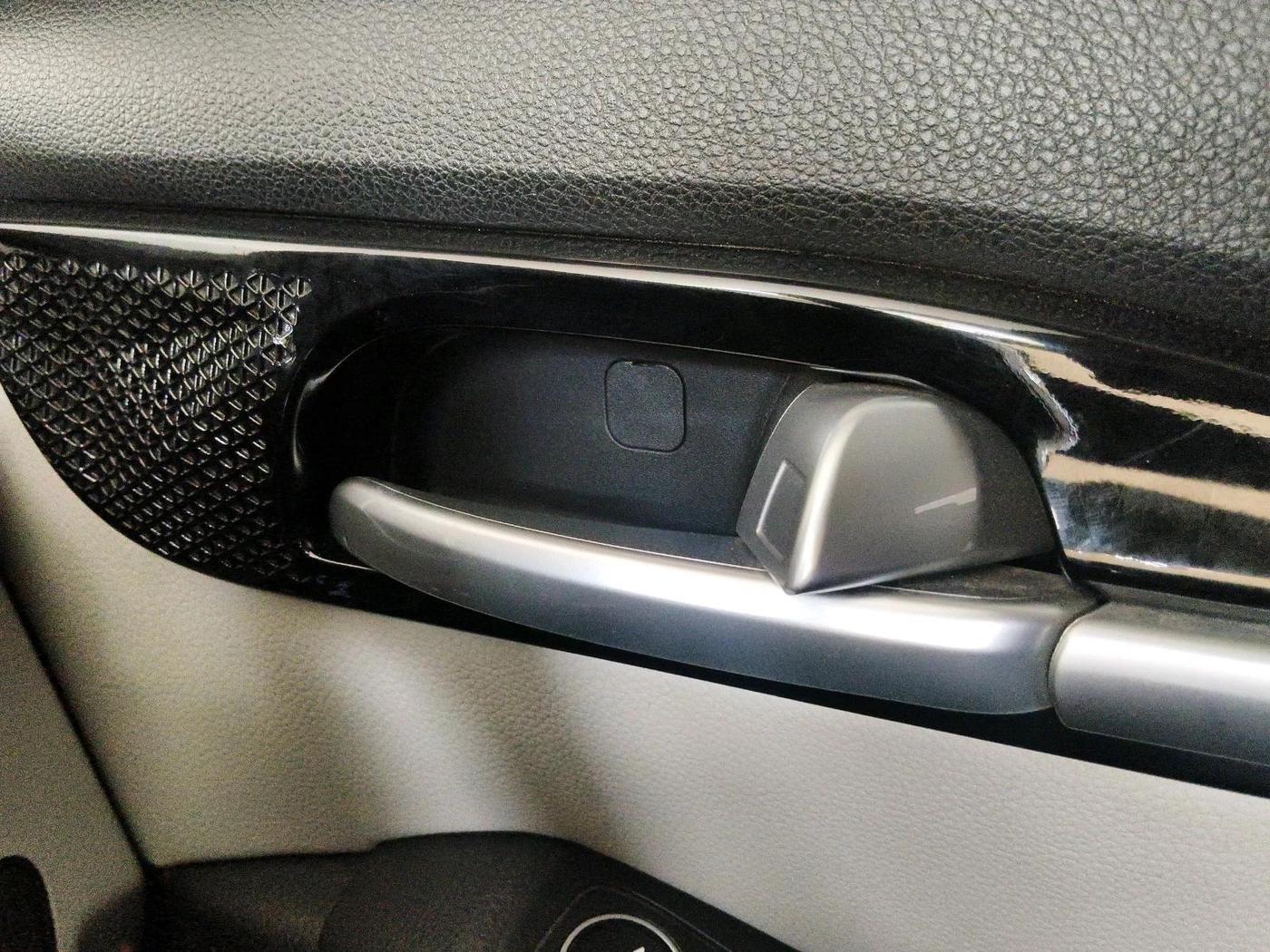 2020 KIA SELTOS HTX PLUS AT1.5 DIESEL, Diesel, Automatic, 1,11,876 km, interior