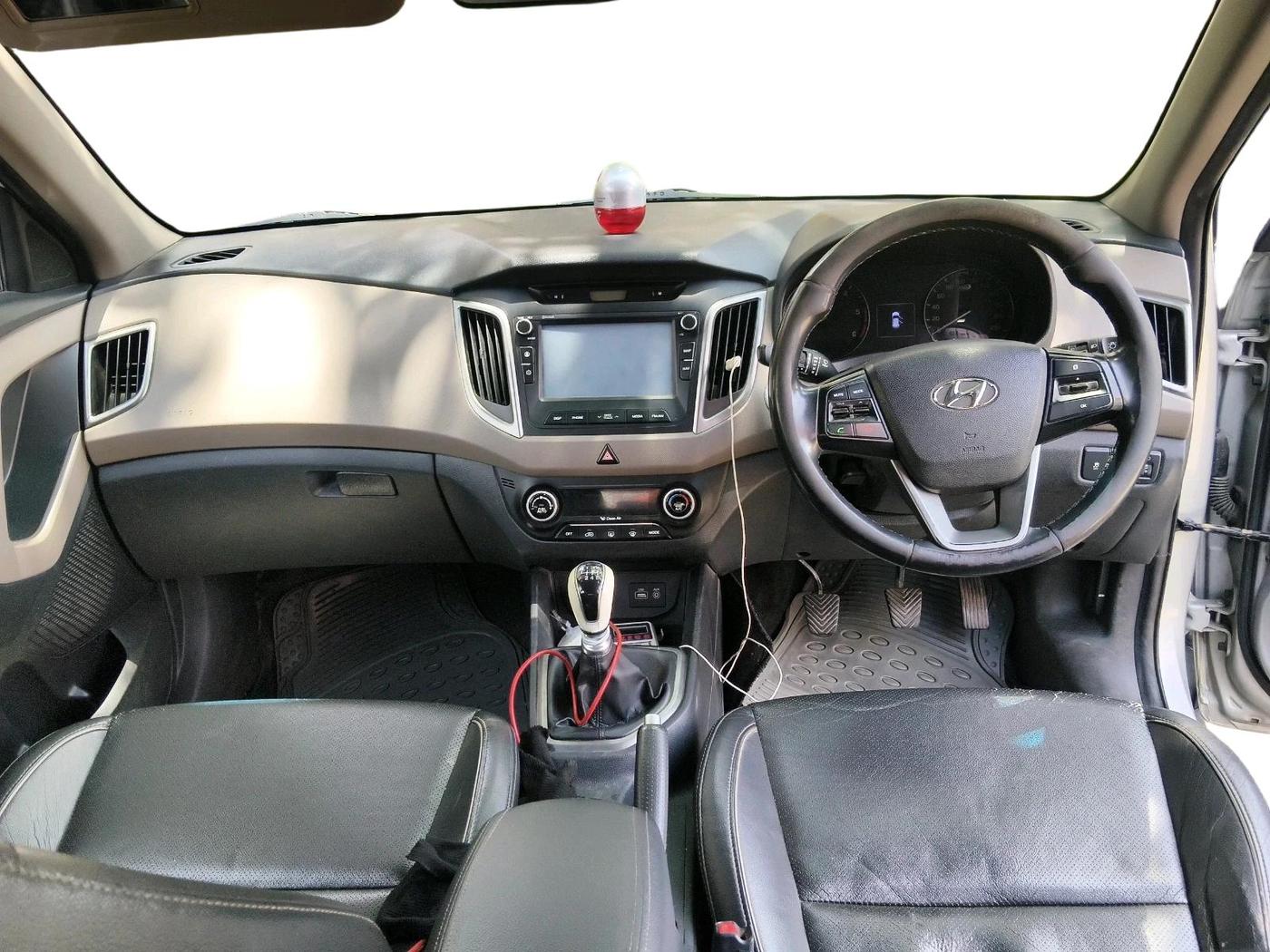 2015 Hyundai Creta SX (O) 1.6 DIESEL, Diesel, Manual, 1,10,224 km, interior
