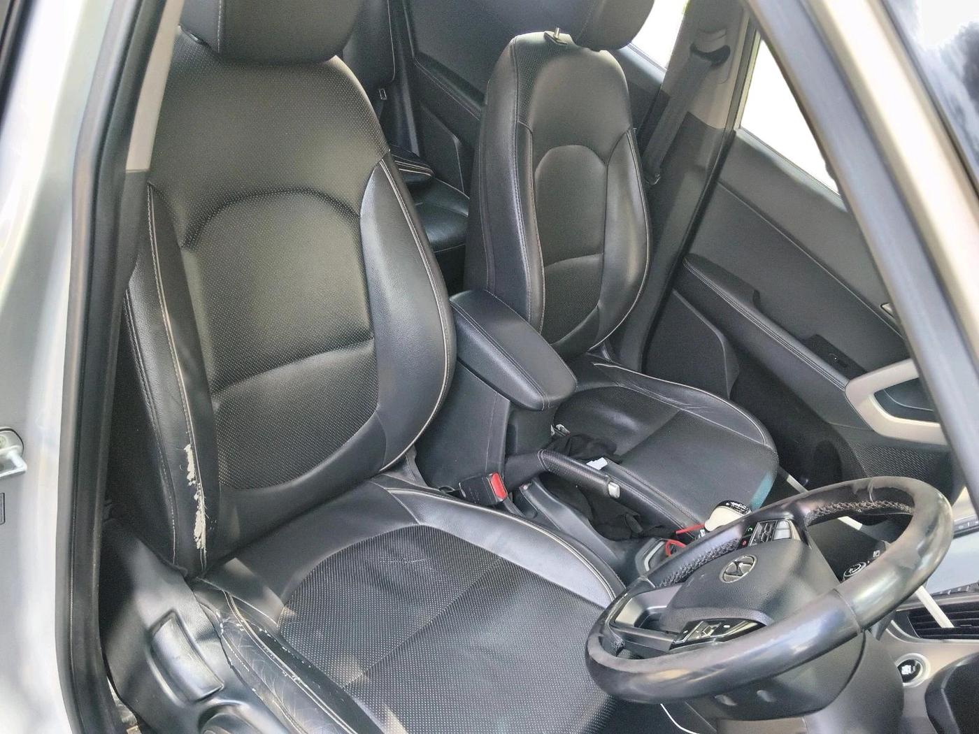 2015 Hyundai Creta SX (O) 1.6 DIESEL, Diesel, Manual, 1,10,224 km, interior