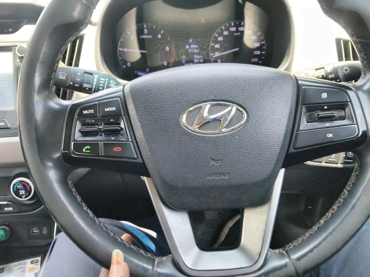2015 Hyundai Creta SX (O) 1.6 DIESEL, Diesel, Manual, 1,10,224 km, interior