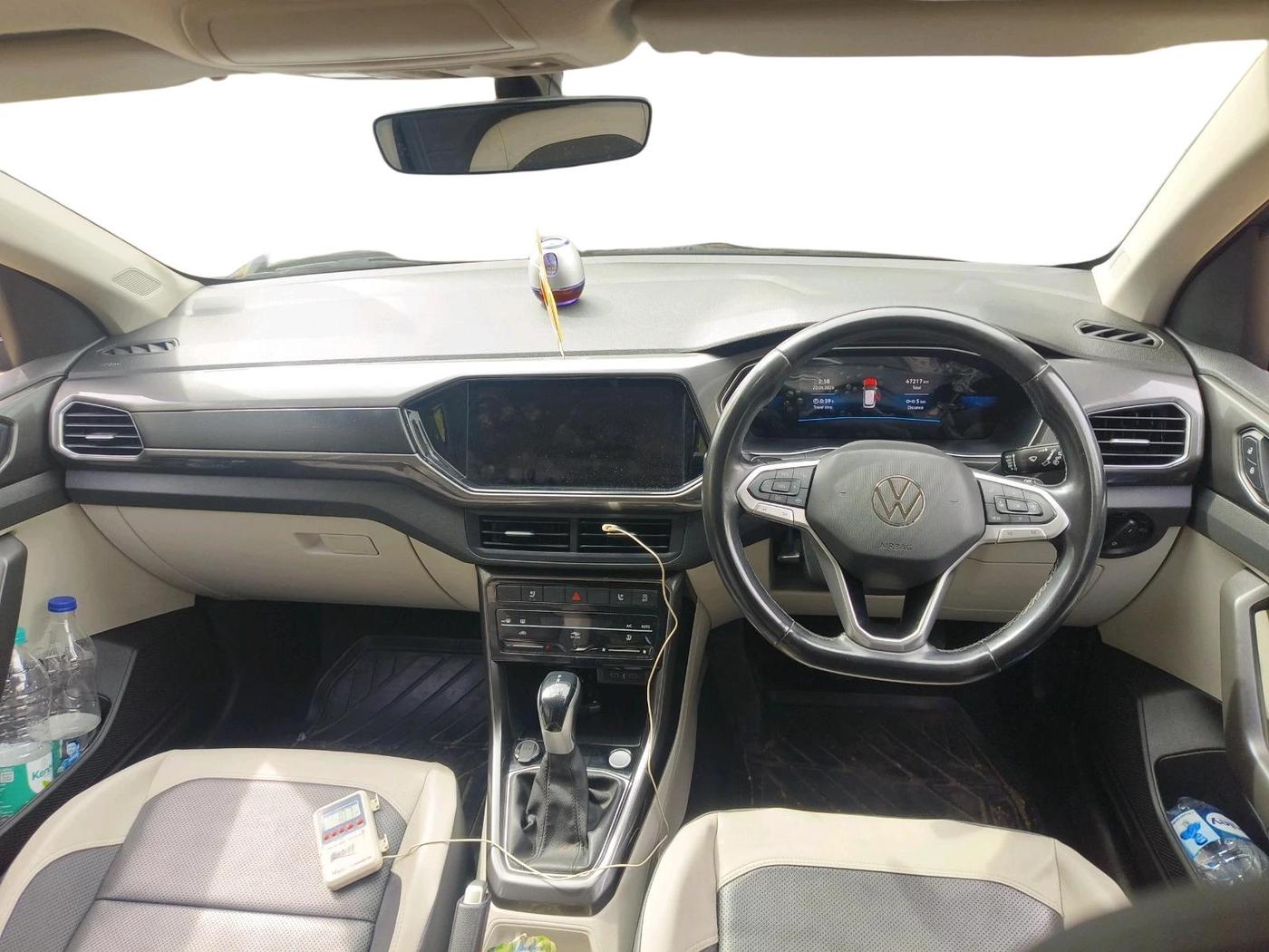 2023 Volkswagen TAIGUN TOPLINE 1.0 TSI AT, Petrol, Automatic, 47,522 km, interior