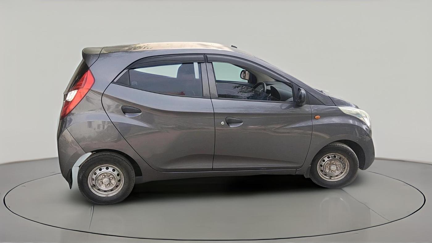 2017 Hyundai Eon ERA +, Petrol, Manual, 72,000 km, exterior