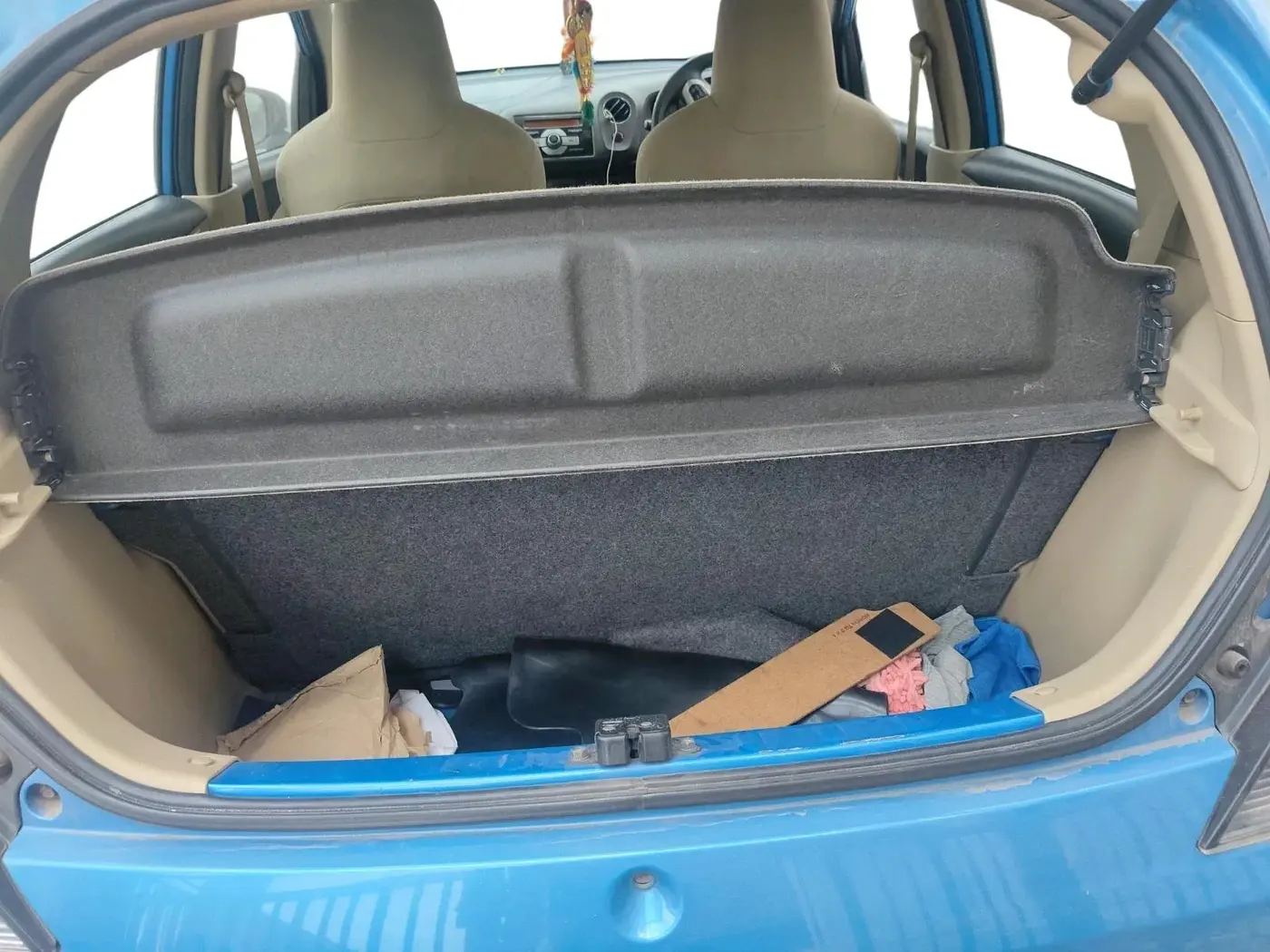 2013 Honda Brio V MT, Petrol, Manual, 1,33,590 km, exterior