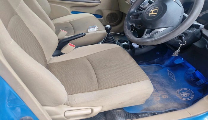 2013 Honda Brio V MT, Petrol, Manual, 1,33,590 km, interior