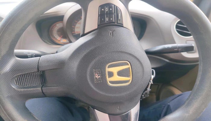 2013 Honda Brio V MT, Petrol, Manual, 1,33,590 km, interior