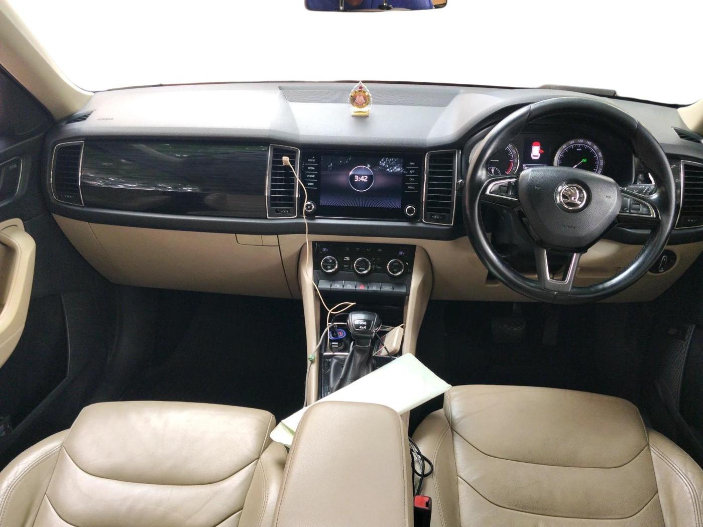 2018 Skoda Kodiaq STYLE 2.0 TDI 4X4 AT, Diesel, Automatic, 1,65,140 km, interior
