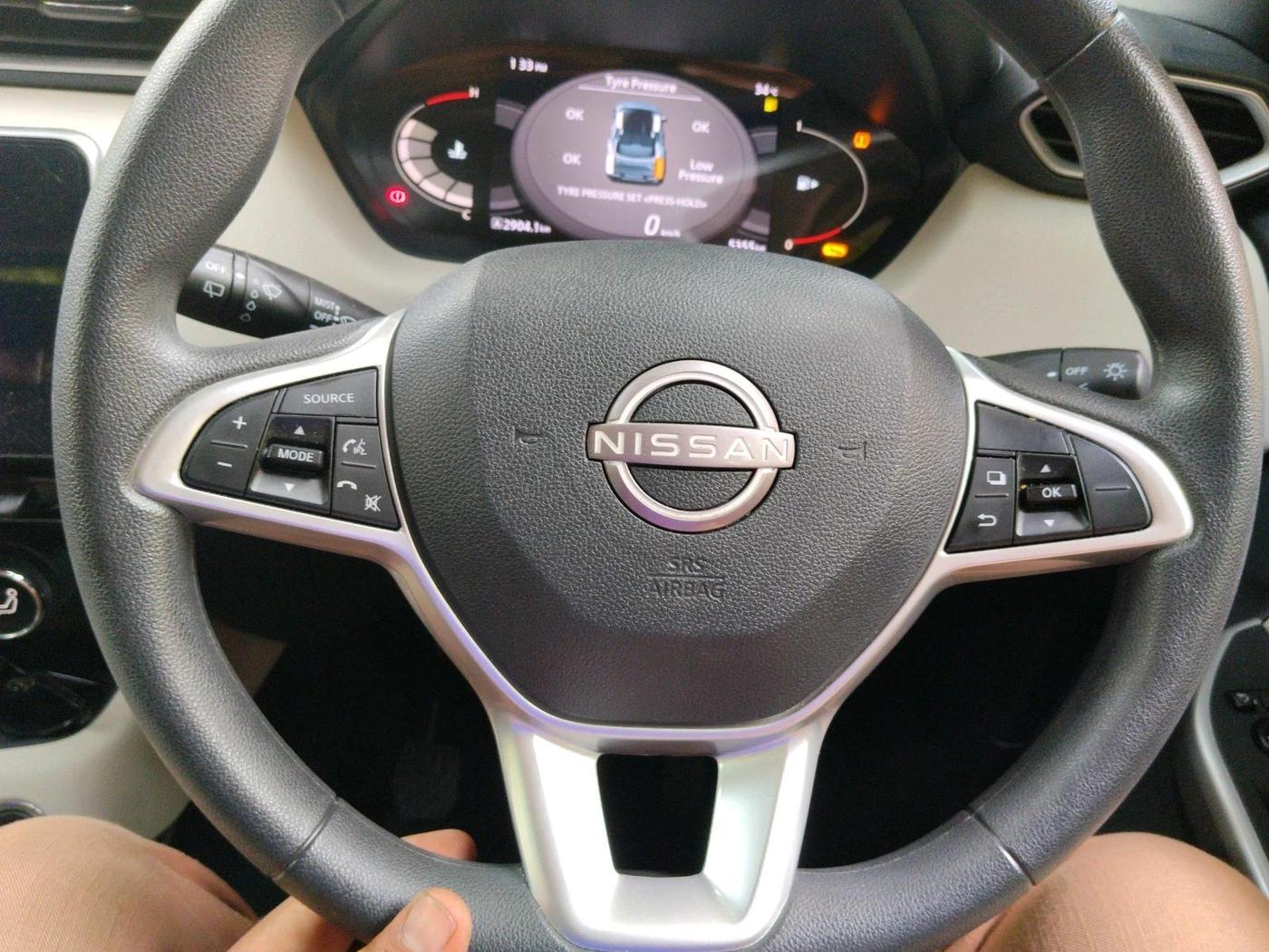 2024 Nissan MAGNITE XV MT, Petrol, Manual, 5,355 km, interior