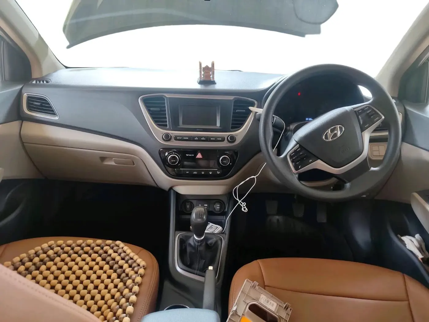 2017 Hyundai Verna 1.6 EX PETROL, Petrol, Manual, 33,128 km, interior