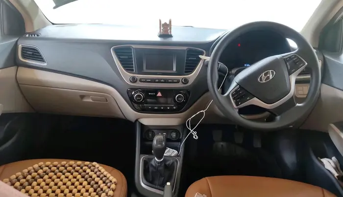 2017 Hyundai Verna 1.6 EX PETROL, Petrol, Manual, 33,128 km, interior