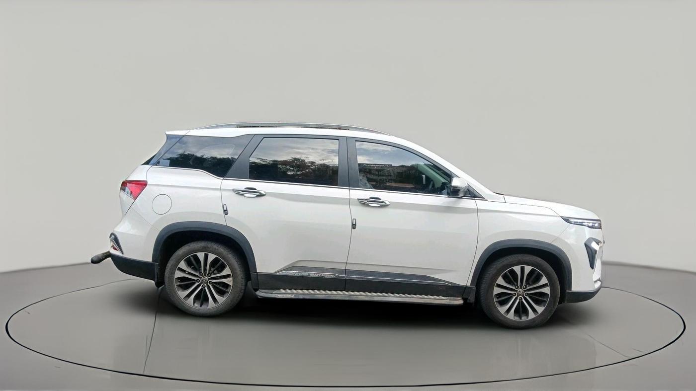 2023 MG HECTOR PLUS SHARP 2.0 DIESEL TURBO MT 6-STR, Diesel, Manual, 35,600 km, exterior