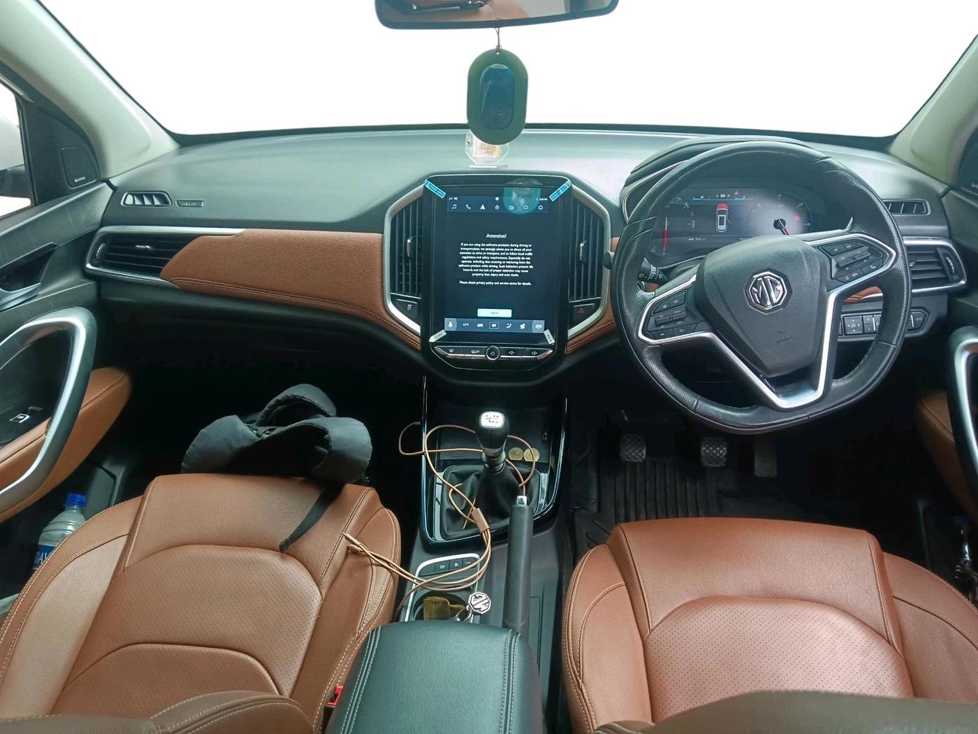 2023 MG HECTOR PLUS SHARP 2.0 DIESEL TURBO MT 6-STR, Diesel, Manual, 35,600 km, interior