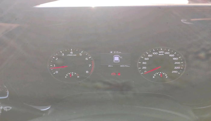 2022 KIA SELTOS HTK PLUS 1.5, Petrol, Manual, 37,500 km, interior