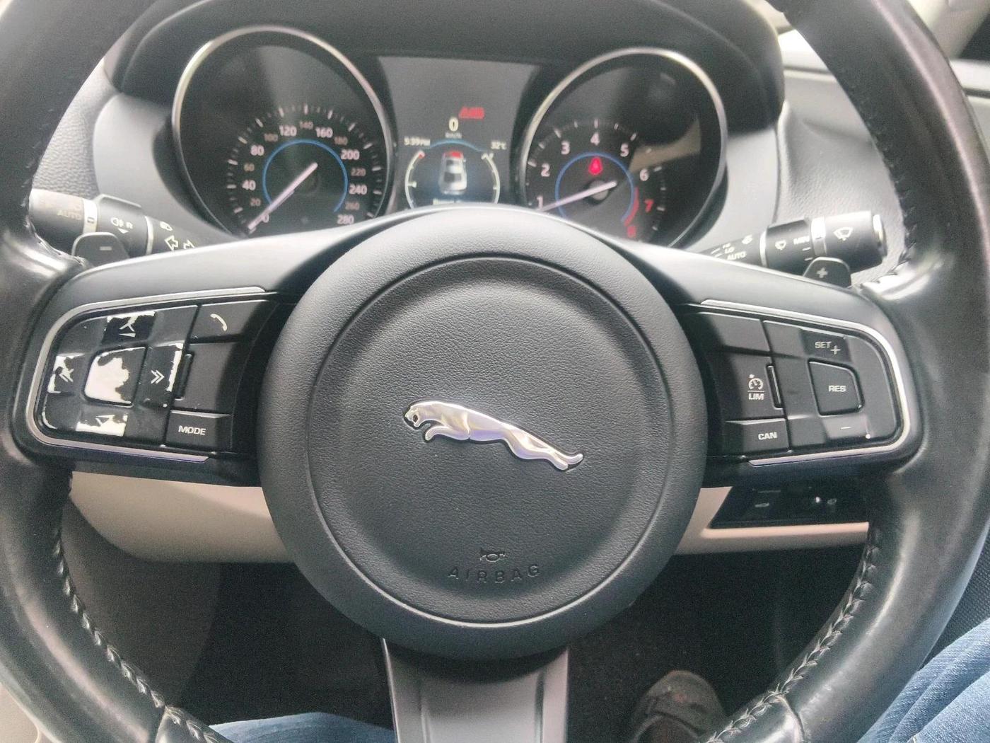 2016 Jaguar XE PRESTIGE PETROL, Petrol, Automatic, 96,507 km, interior