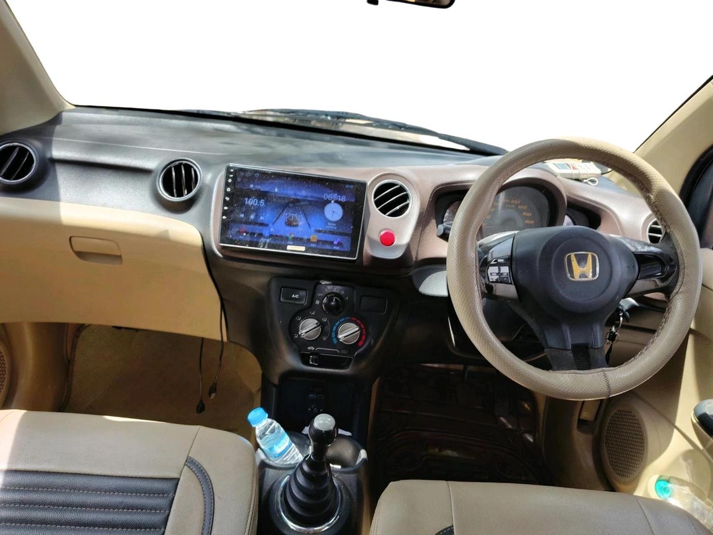 2013 Honda Amaze 1.5L I-DTEC S, Diesel, Manual, 1,15,328 km, interior