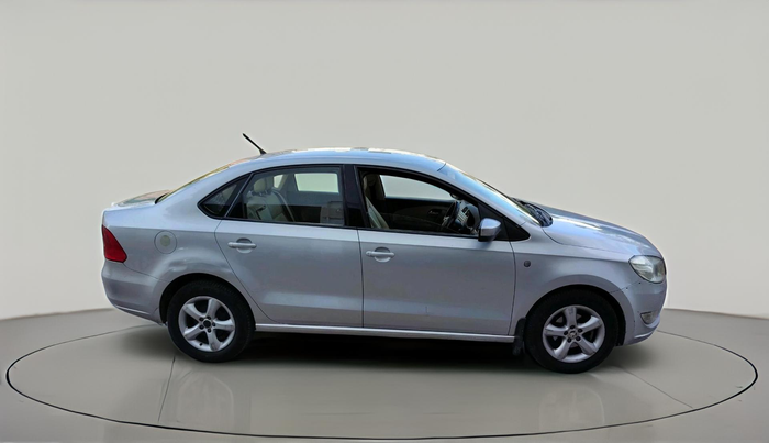 2014 Skoda Rapid ELEGANCE 1.6 TDI CR MT, Diesel, Manual, 1,76,106 km, exterior