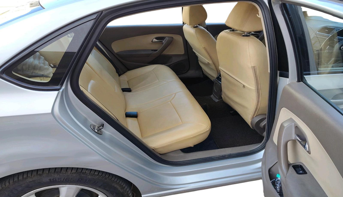 2014 Skoda Rapid ELEGANCE 1.6 TDI CR MT, Diesel, Manual, 1,76,106 km, interior