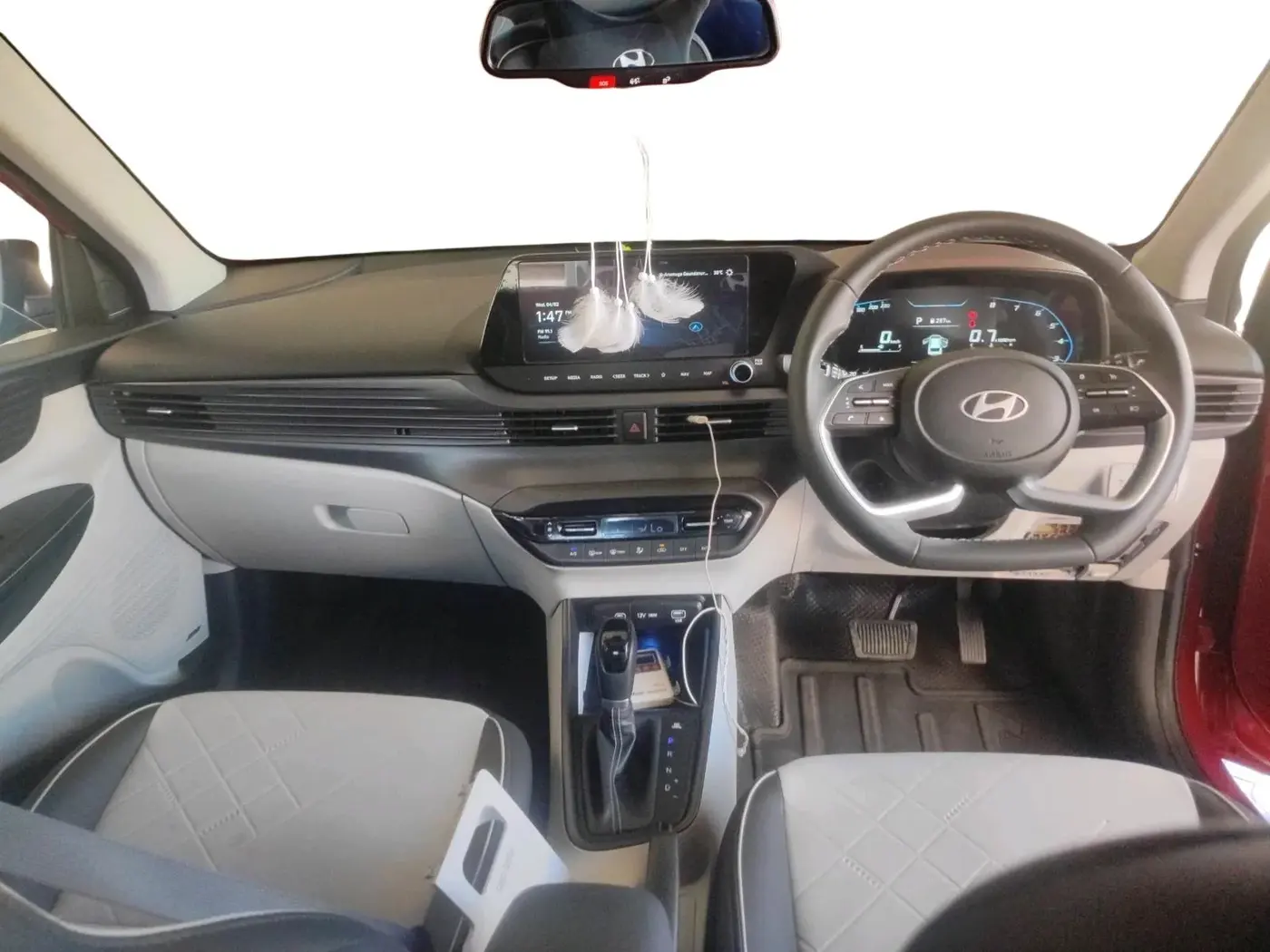 2025 Hyundai NEW I20 ASTA (O) 1.2 IVT DUAL TONE, Petrol, Automatic, 7,359 km, interior