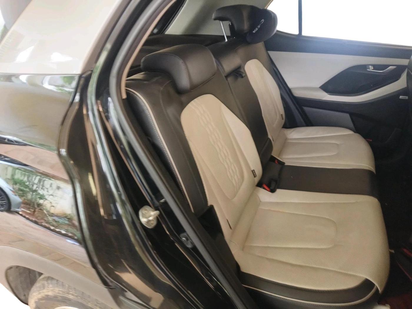 2022 Hyundai Creta SX (O) AT 1.5 DIESEL, Diesel, Automatic, 62,354 km, interior