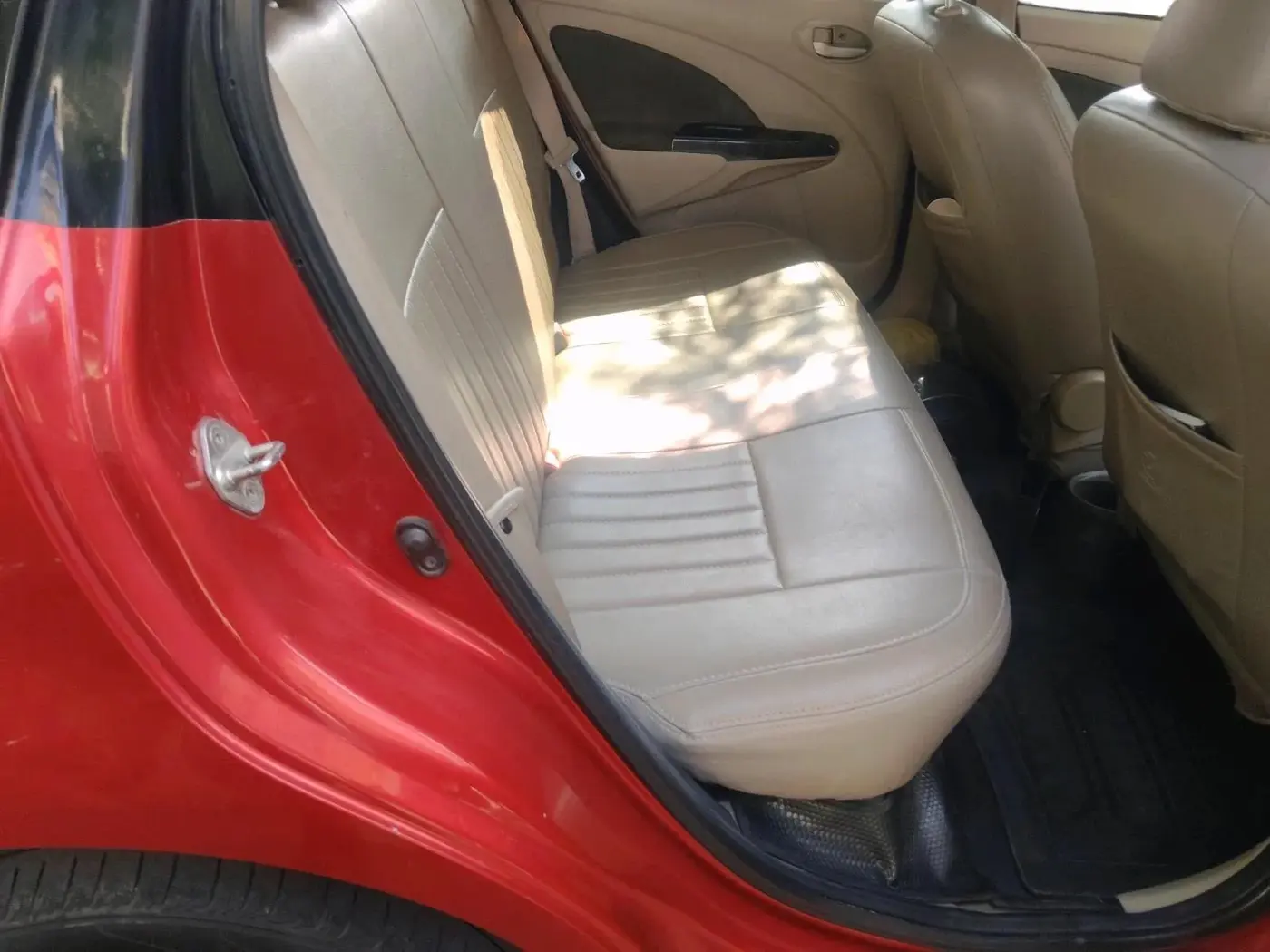 2016 Toyota Etios Liva V, Petrol, Manual, 1,09,104 km, interior