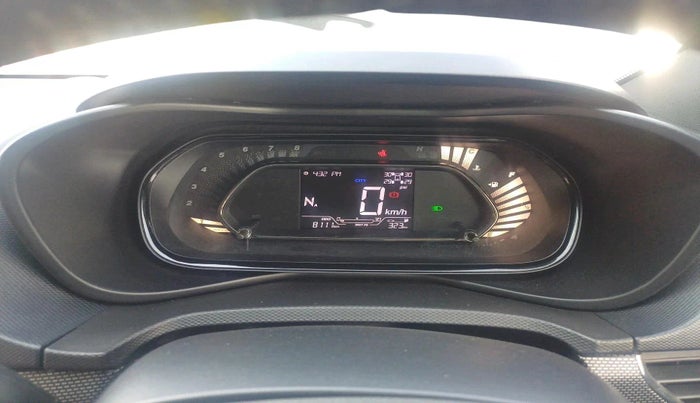 2023 Tata NEXON XZ PLUS LUX SUNROOF RED DARK PETROL, Petrol, Manual, 8,111 km, interior