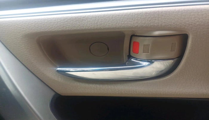 2016 Toyota Corolla Altis VL CVT PETROL, Petrol, Automatic, 94,503 km, interior