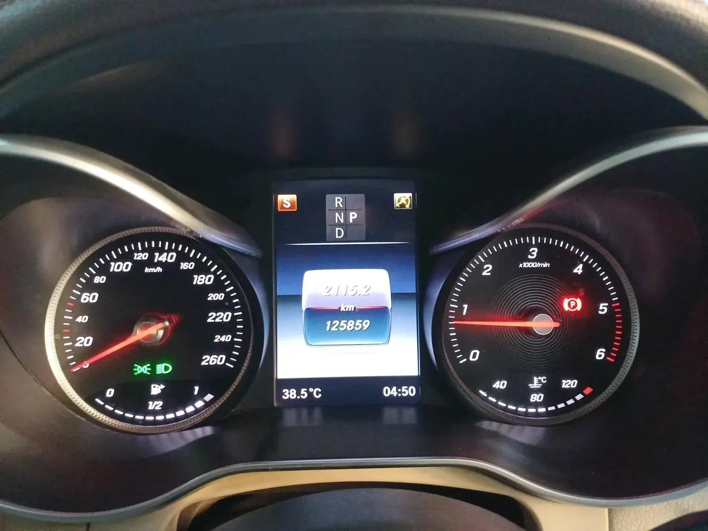 2017 Mercedes Benz GLC CLASS 220 D 4 MATIC, Diesel, Automatic, 1,25,859 km, interior