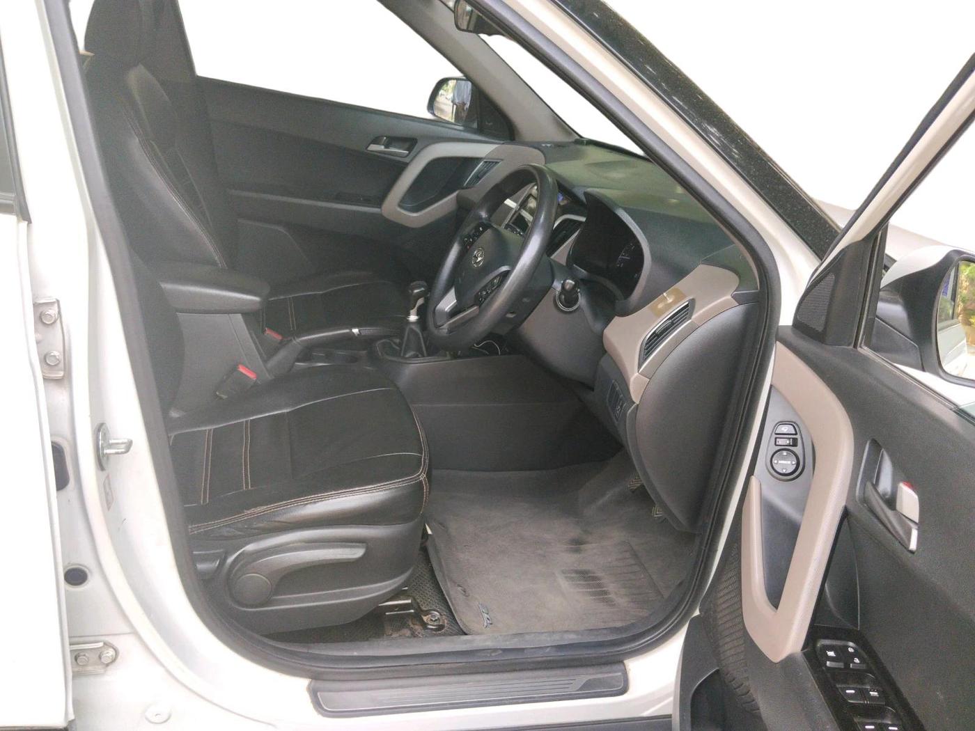 2016 Hyundai Creta SX PLUS 1.6 PETROL, Petrol, Manual, 2,31,435 km, interior