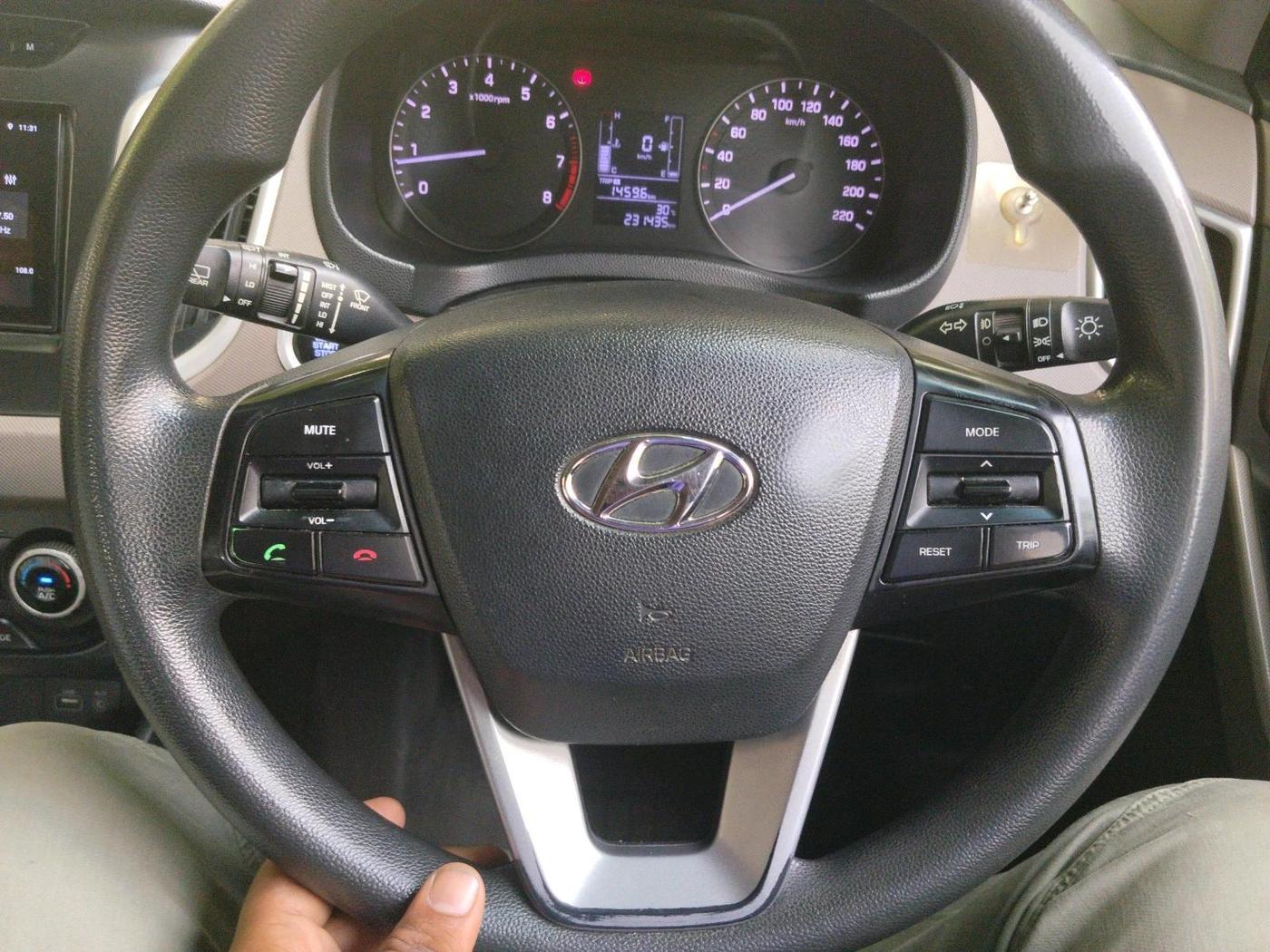 2016 Hyundai Creta SX PLUS 1.6 PETROL, Petrol, Manual, 2,31,435 km, interior