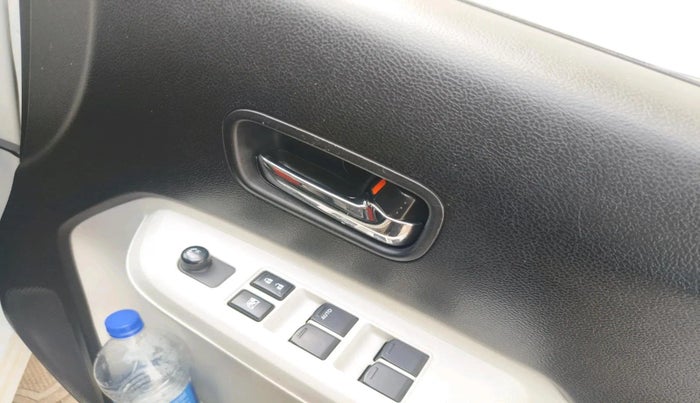 2018 Maruti IGNIS DELTA 1.2, Petrol, Manual, 40,735 km, interior