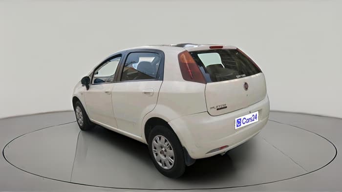 2016 Fiat Grand Punto Active Multijet 1.3, Diesel, Manual, 1,22,253 km, exterior