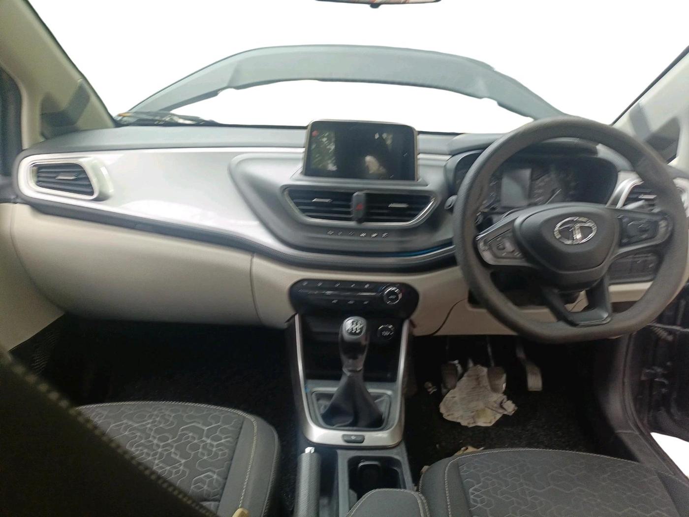 2021 Tata ALTROZ XZ PETROL, Petrol, Manual, 1,21,071 km, interior