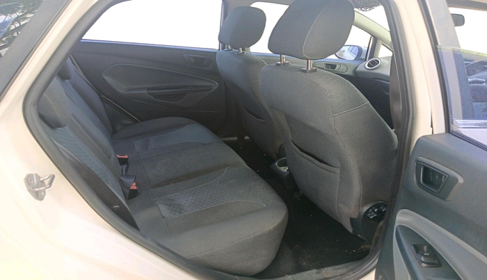 2012 Ford Fiesta TITANIUM DIESEL, Diesel, Manual, 77,574 km, interior