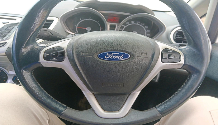 2012 Ford Fiesta TITANIUM DIESEL, Diesel, Manual, 77,574 km, interior