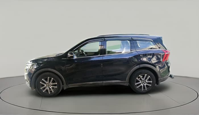 2022 Mahindra XUV700 AX 7 P AT 7 STR, Petrol, Automatic, 68,741 km, exterior